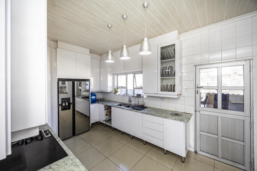5 Bedroom Property for Sale in Summerpride Eastern Cape